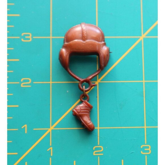 Vintage PLASTIC FOOTBALL PIN Football Helmet Cleat & Football Pin Circa 1950's - Picture 3 of 3